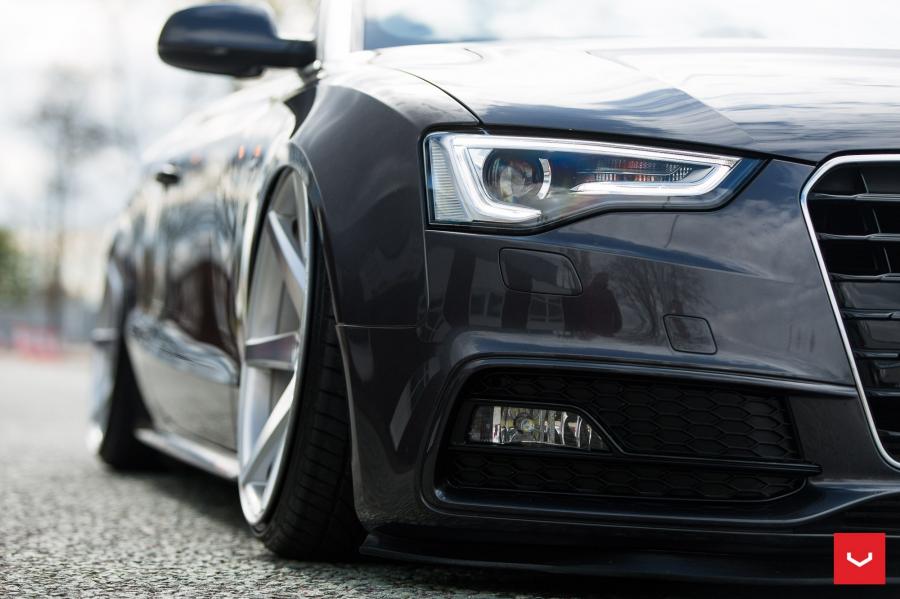 Детали экстерьера Audi A5 Cabriolet on Vossen Wheels (CV7) 2016 года  (фото 52 из 56)